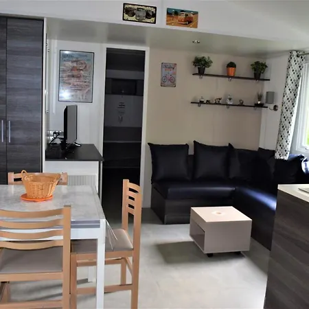 Spacieux Mobil-home N°502 - 2 - Dans 4 * *