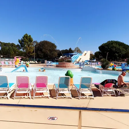 Campsite Spacieux Mobil-home N°502 - 2 - Dans 4 * *